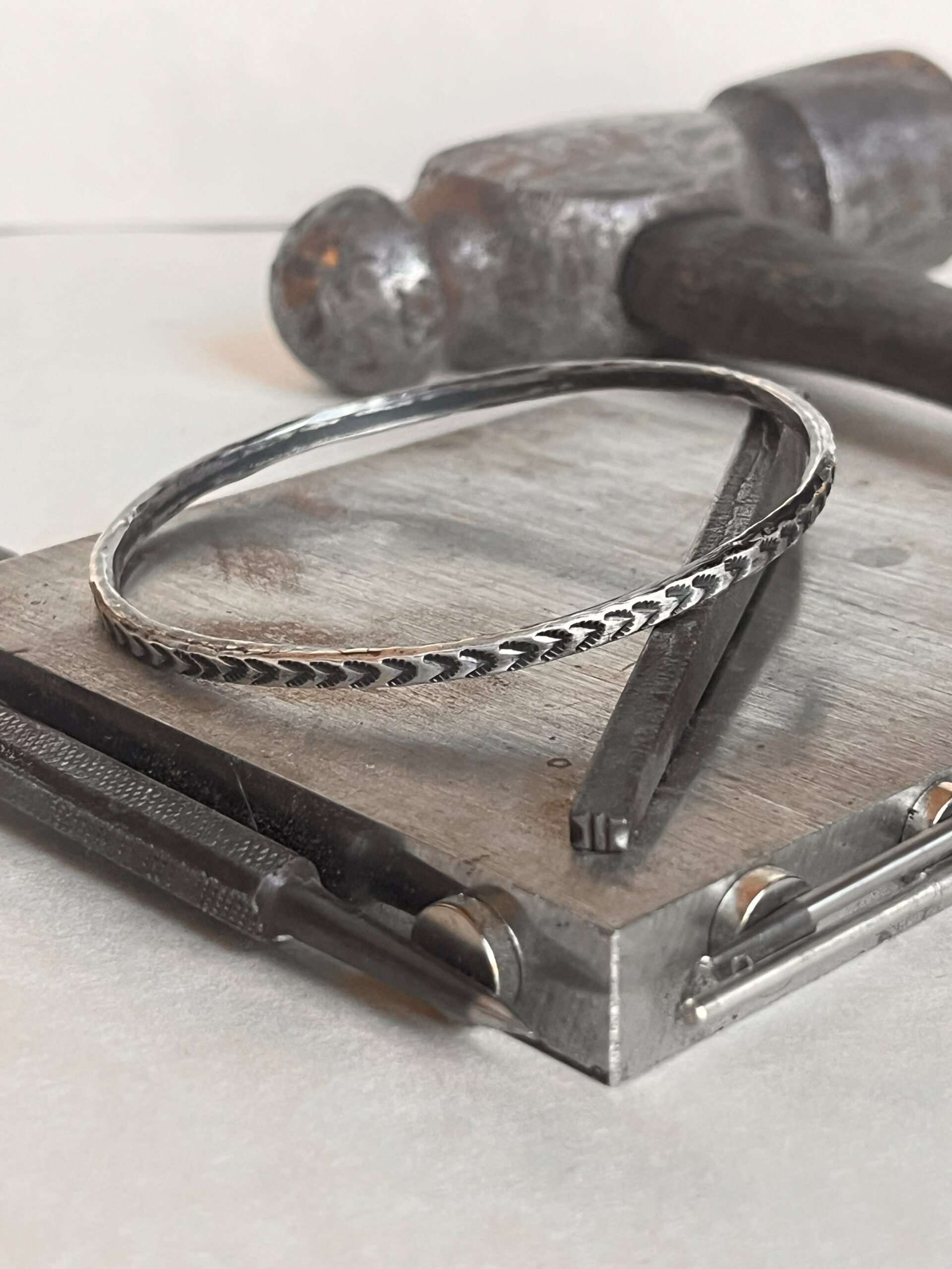 Idleman_Bangles to Put your Mind at Wrist