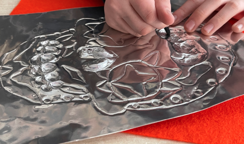 Repujado: Mexican Tin Art