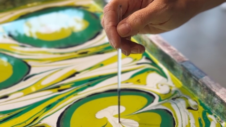 Selman_Water-Marbling-adults-4-weeks_768x432_acf_cropped